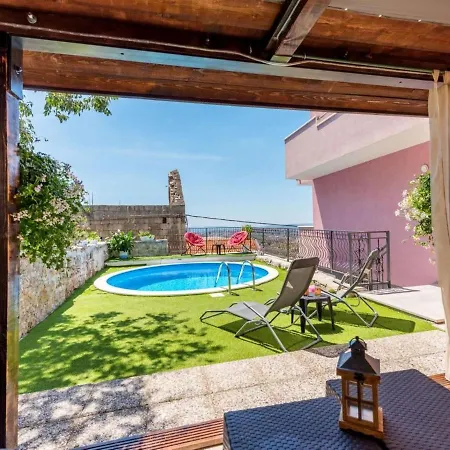 Enticing In With Private Swimming Pool * Kučine